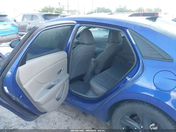 KMHLM4AG3PU439079 2023 HYUNDAI ELANTRA - Image 8