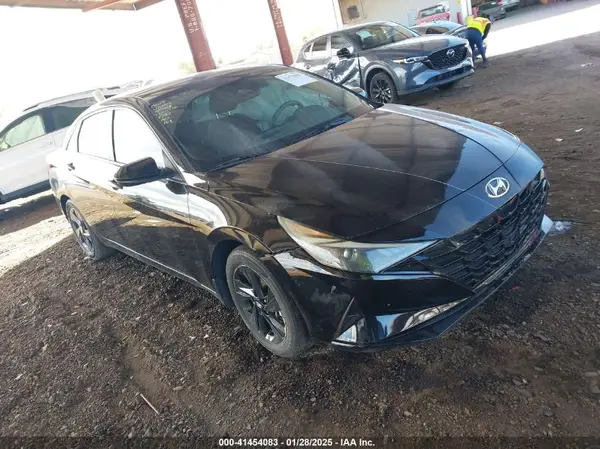 KMHLM4AG3PU439549 2023 HYUNDAI ELANTRA - Image 1