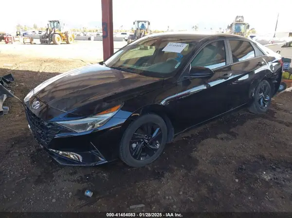 KMHLM4AG3PU439549 2023 HYUNDAI ELANTRA - Image 2