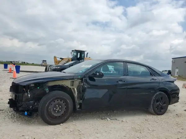 KMHLM4AG3PU447764 2023 HYUNDAI ELANTRA - Image 1
