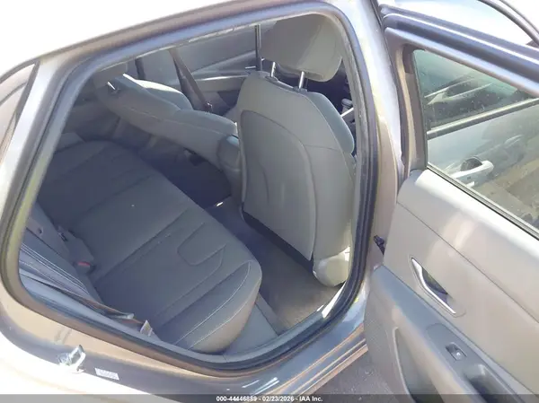 KMHLM4AG3PU451183 2023 HYUNDAI ELANTRA - Image 8