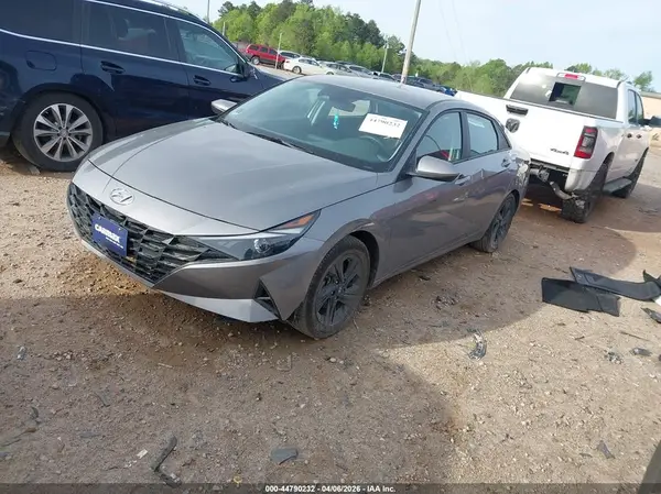 KMHLM4AG3PU452415 2023 HYUNDAI ELANTRA - Image 2
