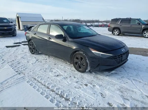 KMHLM4AG3PU455816 2023 HYUNDAI ELANTRA - Image 1