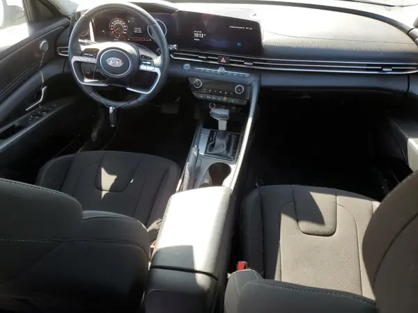KMHLM4AG3PU476780 2023 HYUNDAI ELANTRA - Image 8