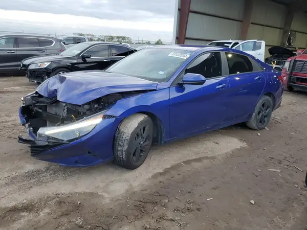 KMHLM4AG3PU477492 2023 HYUNDAI ELANTRA - Image 1
