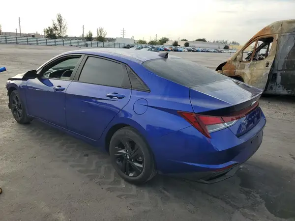 KMHLM4AG3PU479663 2023 HYUNDAI ELANTRA - Image 2
