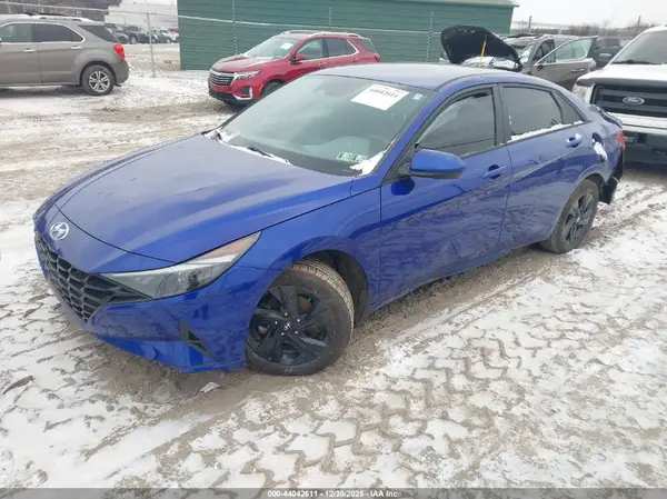 KMHLM4AG3PU494678 2023 HYUNDAI ELANTRA - Image 2