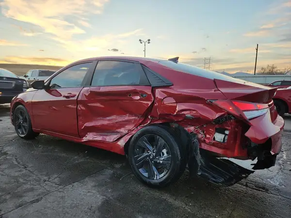 KMHLM4AG3PU498083 2023 HYUNDAI ELANTRA - Image 2