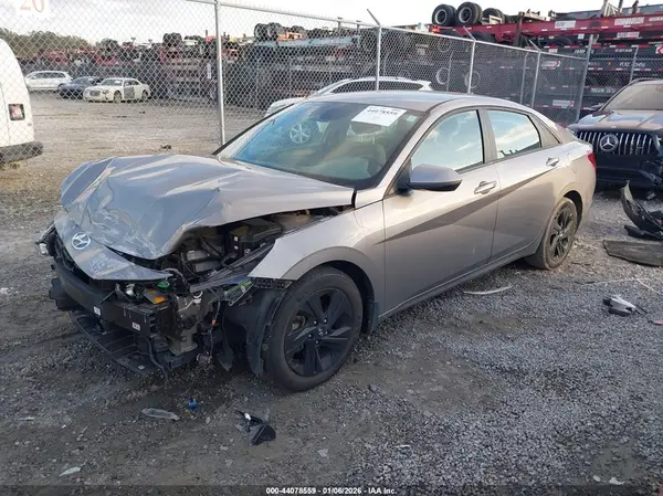 KMHLM4AG3PU502066 2023 HYUNDAI ELANTRA - Image 2