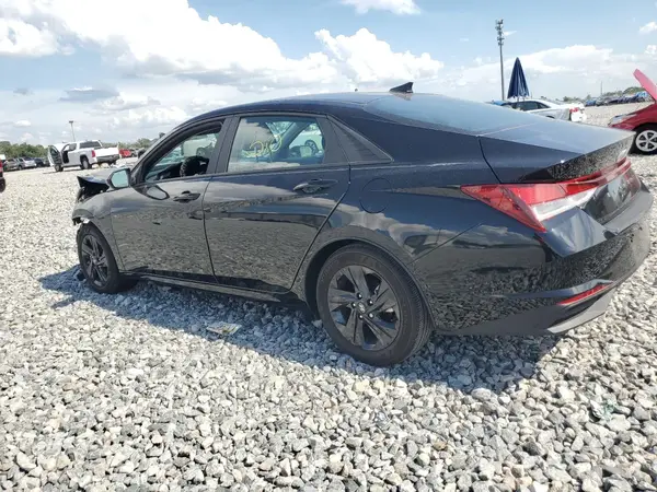 KMHLM4AG3PU524553 2023 HYUNDAI ELANTRA - Image 2