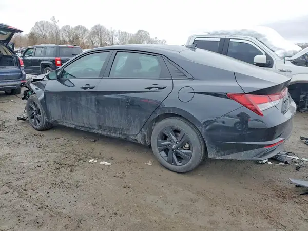 KMHLM4AG3PU530093 2023 HYUNDAI ELANTRA - Image 2
