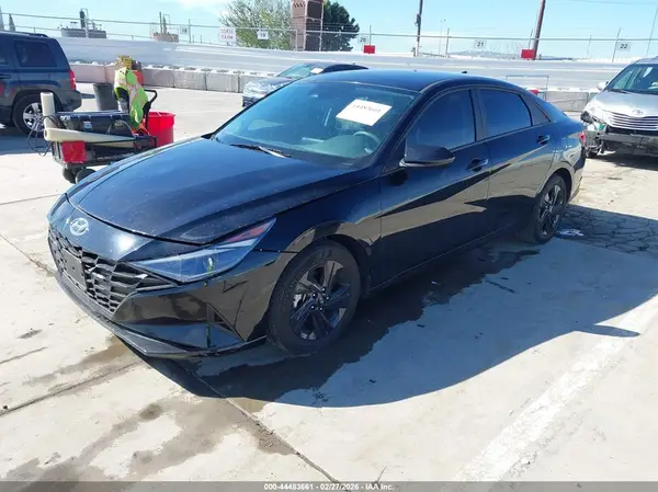 KMHLM4AG3PU548190 2023 HYUNDAI ELANTRA - Image 2