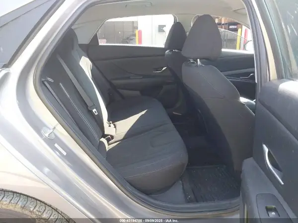 KMHLM4AG3PU549176 2023 HYUNDAI ELANTRA - Image 8