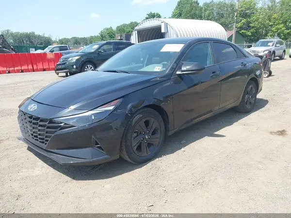 KMHLM4AG3PU550795 2023 HYUNDAI ELANTRA - Image 2