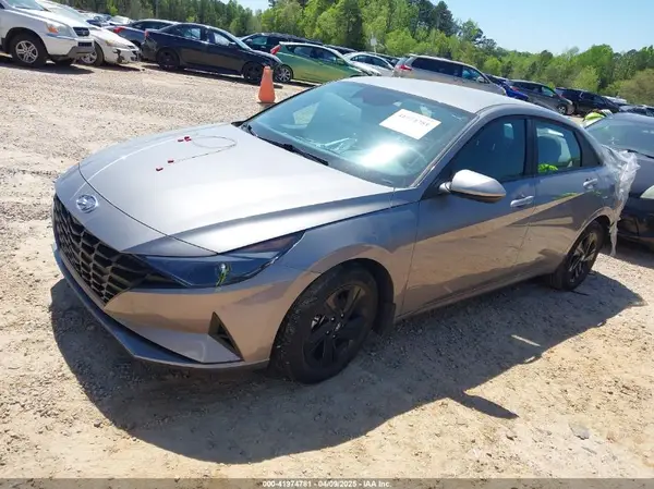 KMHLM4AG3PU553437 2023 HYUNDAI ELANTRA - Image 2