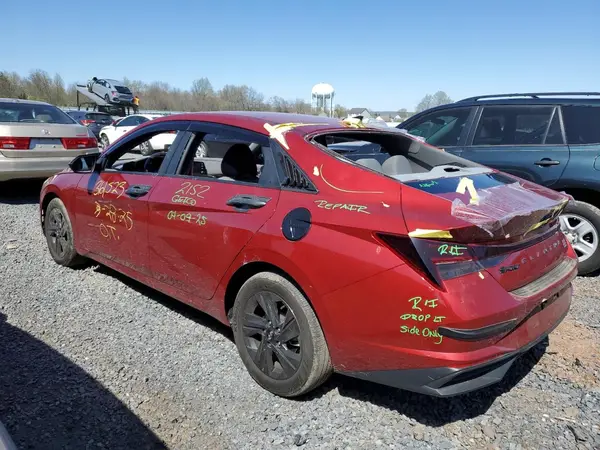 KMHLM4AG3PU567208 2023 HYUNDAI ELANTRA - Image 2