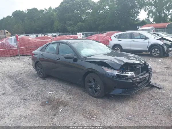 KMHLM4AG3PU576412 2023 HYUNDAI ELANTRA - Image 1