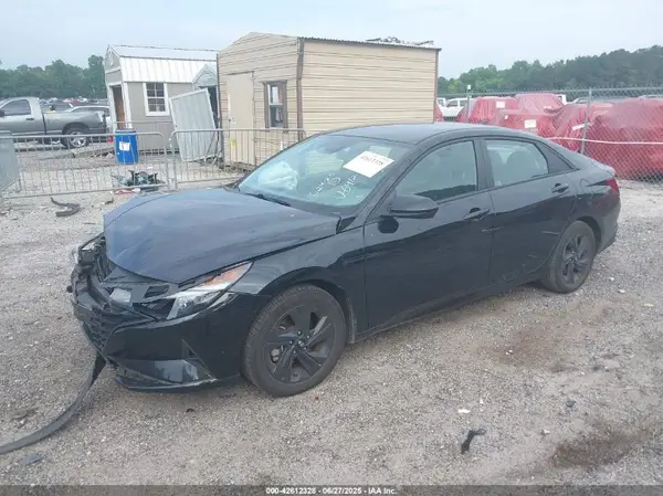 KMHLM4AG3PU576412 2023 HYUNDAI ELANTRA - Image 2