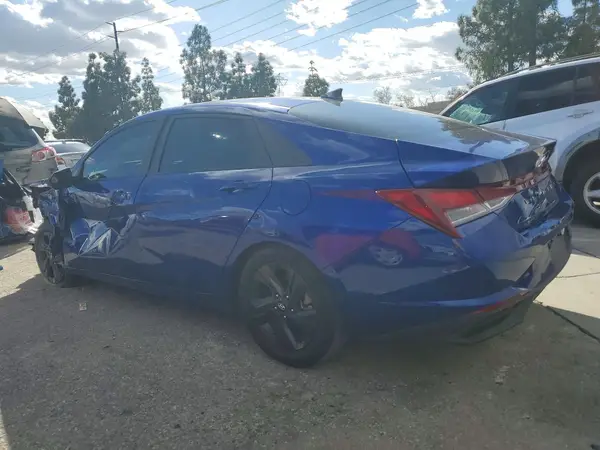 KMHLM4AG3PU585451 2023 HYUNDAI ELANTRA - Image 2