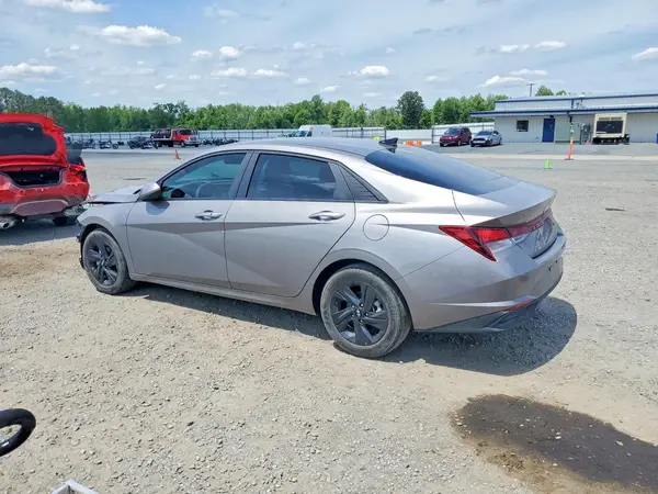 KMHLM4AG3PU585496 2023 HYUNDAI ELANTRA - Image 2
