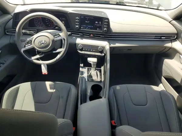 KMHLM4AG3PU585496 2023 HYUNDAI ELANTRA - Image 8