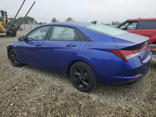 KMHLM4AG3PU594960 2023 HYUNDAI ELANTRA - Image 2