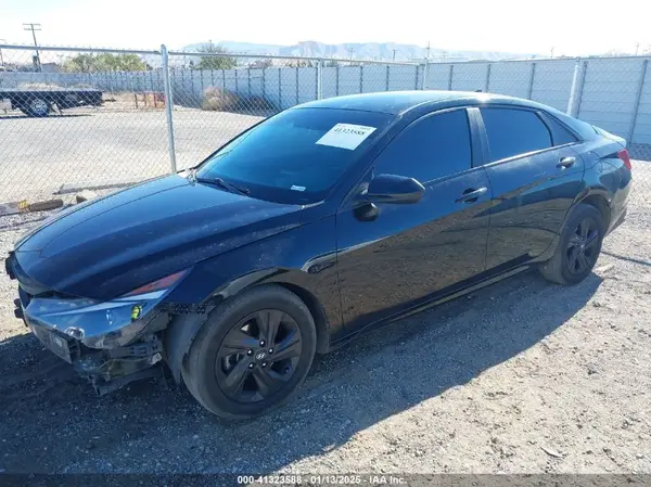 KMHLM4AG3PU595865 2023 HYUNDAI ELANTRA - Image 2