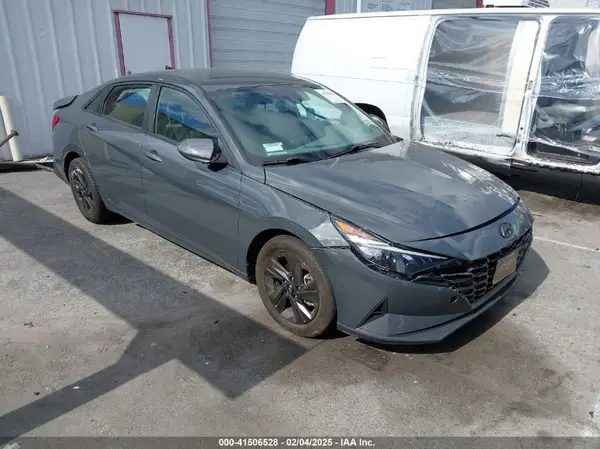 KMHLM4AG3PU601499 2023 HYUNDAI ELANTRA - Image 1