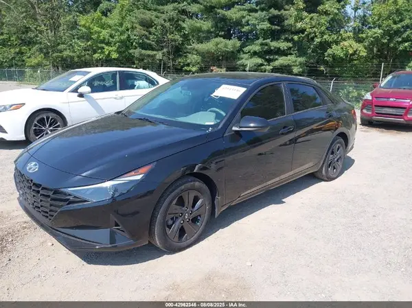 KMHLM4AG3PU605178 2023 HYUNDAI ELANTRA - Image 2