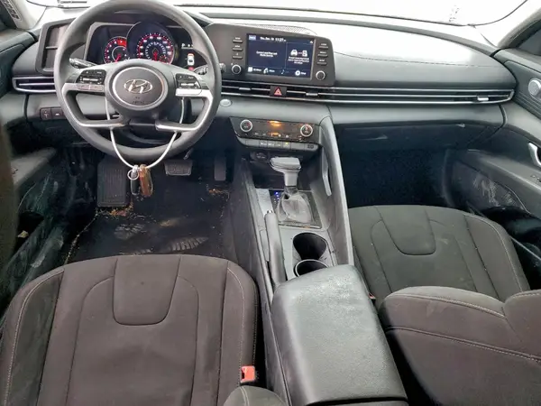 KMHLM4AG3PU606864 2023 HYUNDAI ELANTRA - Image 8
