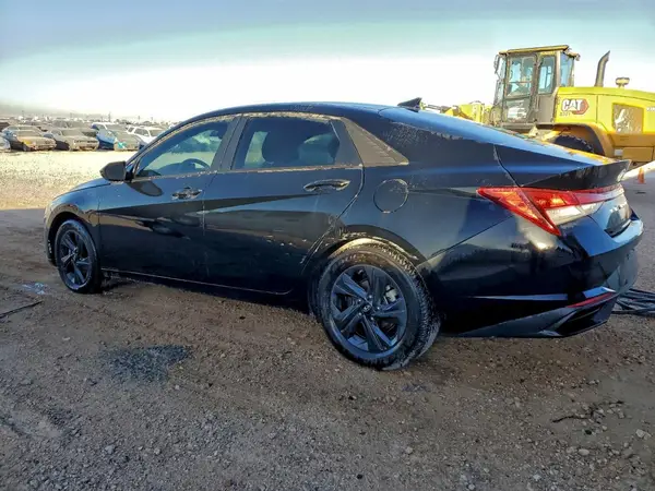 KMHLM4AG3PU608596 2023 HYUNDAI ELANTRA - Image 2