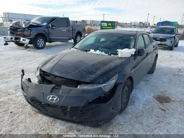 KMHLM4AG3PU612972 2023 HYUNDAI ELANTRA - Image 2