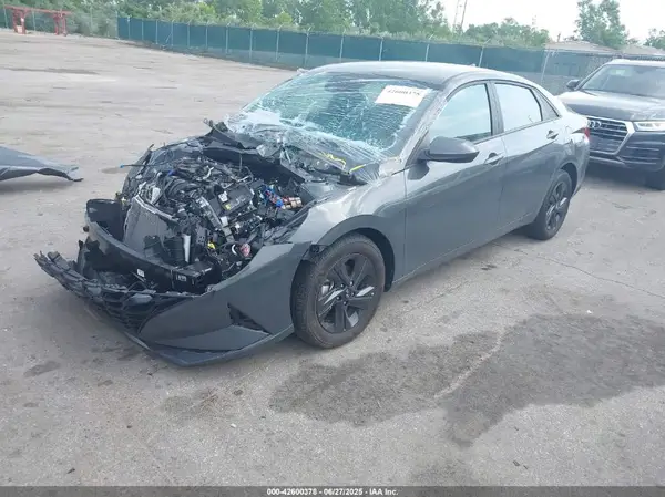 KMHLM4AG3PU619579 2023 HYUNDAI ELANTRA - Image 2