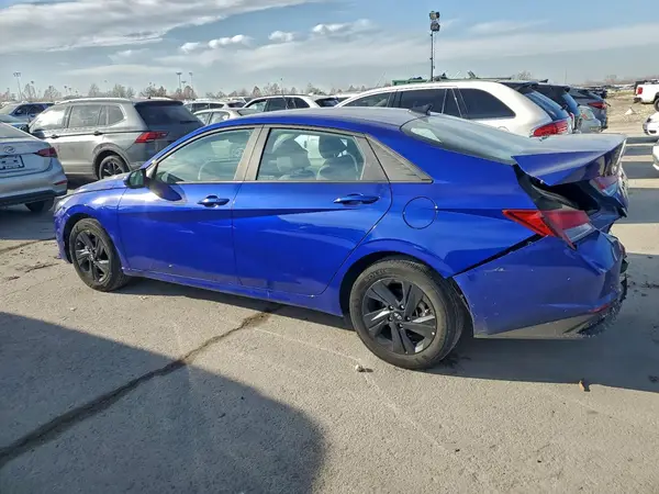 KMHLM4AG3PU620392 2023 HYUNDAI ELANTRA - Image 2