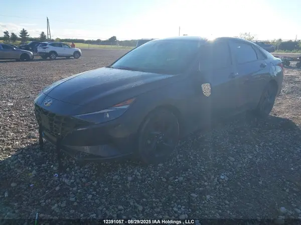 KMHLM4AG3PU621672 2023 HYUNDAI ELANTRA - Image 2