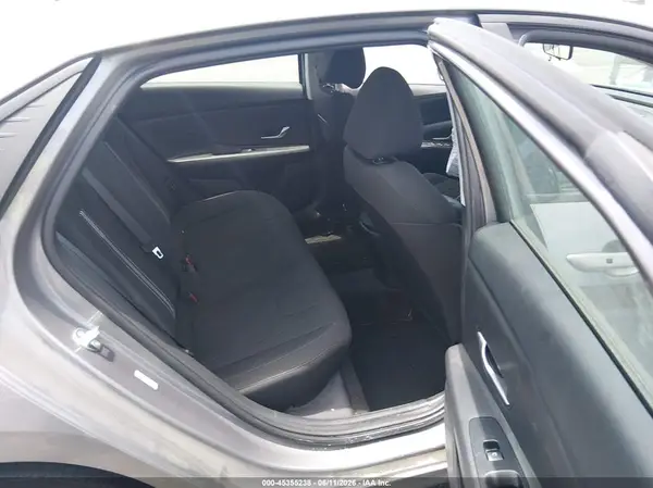 KMHLM4AG3PU628606 2023 HYUNDAI ELANTRA - Image 8