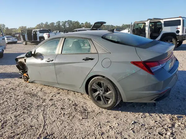 KMHLM4AG4MU068476 2021 HYUNDAI ELANTRA - Image 2