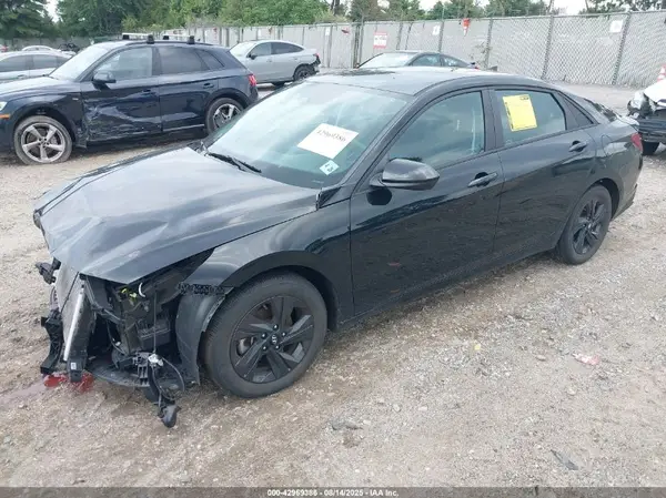 KMHLM4AG4MU071247 2021 HYUNDAI ELANTRA - Image 2