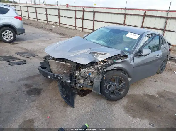 KMHLM4AG4MU093846 2021 HYUNDAI ELANTRA - Image 2