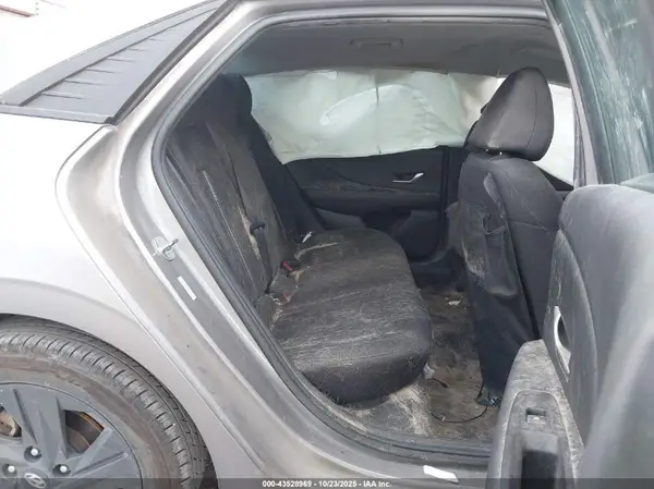 KMHLM4AG4MU093846 2021 HYUNDAI ELANTRA - Image 8