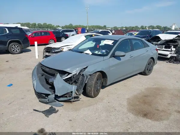 KMHLM4AG4MU120320 2021 HYUNDAI ELANTRA - Image 2