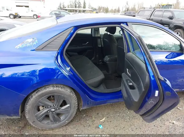 KMHLM4AG4MU120592 2021 HYUNDAI ELANTRA - Image 8
