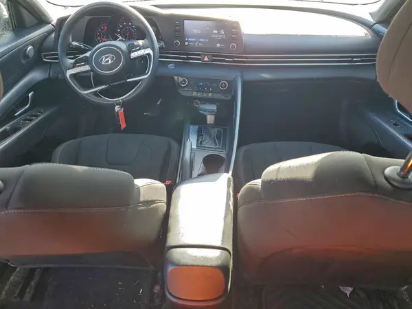 KMHLM4AG4MU126070 2021 HYUNDAI ELANTRA - Image 8