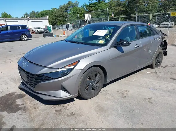 KMHLM4AG4MU126957 2021 HYUNDAI ELANTRA - Image 2
