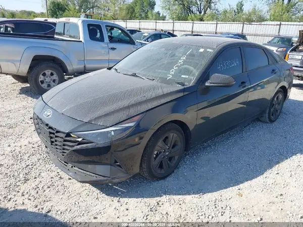 KMHLM4AG4MU128627 2021 HYUNDAI ELANTRA - Image 2
