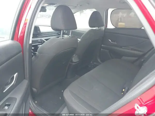 KMHLM4AG4MU140180 2021 HYUNDAI ELANTRA - Image 8