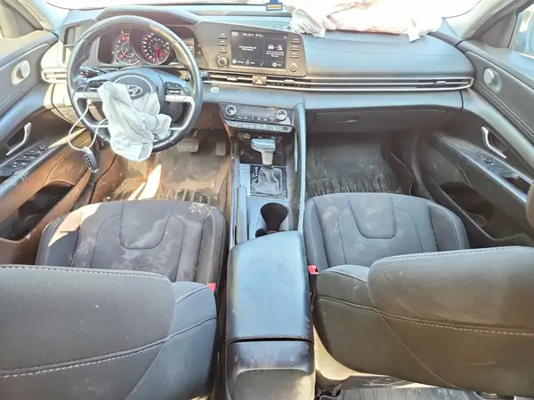 KMHLM4AG4MU186950 2021 HYUNDAI ELANTRA - Image 8