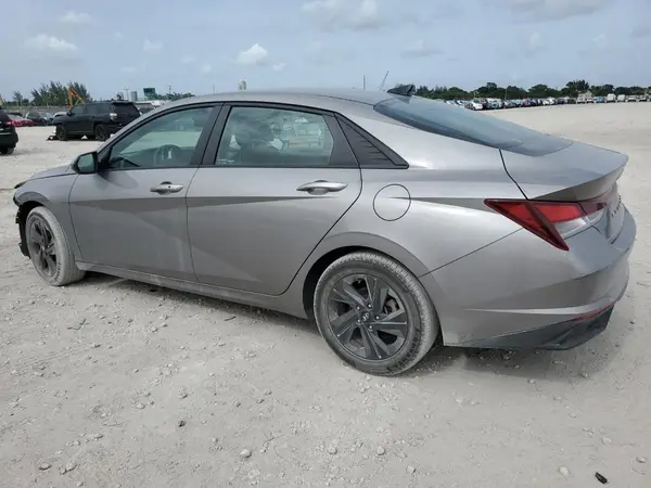 KMHLM4AG4MU211779 2021 HYUNDAI ELANTRA - Image 2