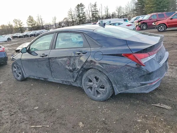 KMHLM4AG4NU219270 2022 HYUNDAI ELANTRA - Image 2