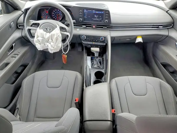 KMHLM4AG4NU244590 2022 HYUNDAI ELANTRA - Image 8